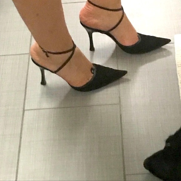 𝅺manolo Blahnik 39 pointy toe stiletto heels black suede strappy mule Mary Jane - Picture 1 of 13